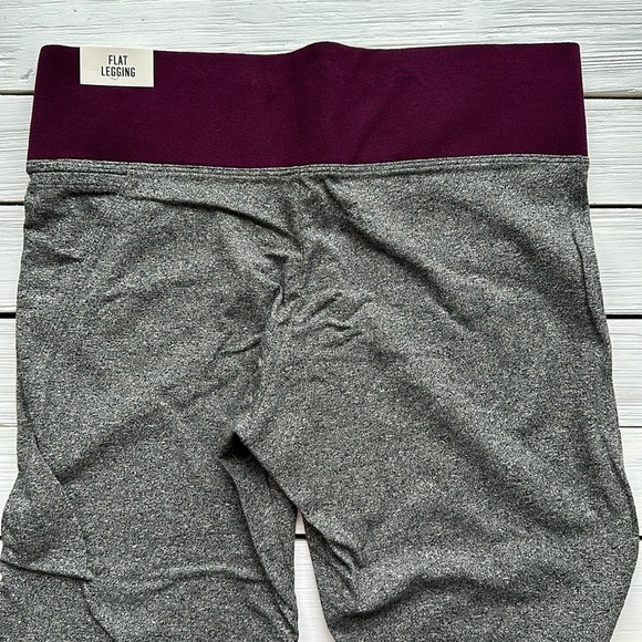 NWT VS PINK Flat Legging Grey Burgundy size M - Picture 5 of 7